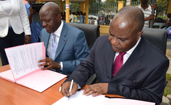 Signing of an agreement between UMNG and ARPCE